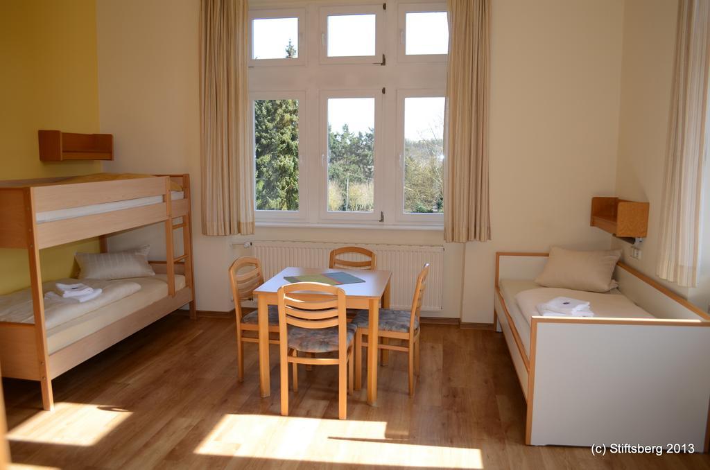 Stiftsberg - Bildungs- Und Freizeitzentrum Kyllburg ภายนอก รูปภาพ