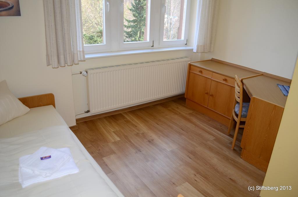 Stiftsberg - Bildungs- Und Freizeitzentrum Kyllburg ภายนอก รูปภาพ