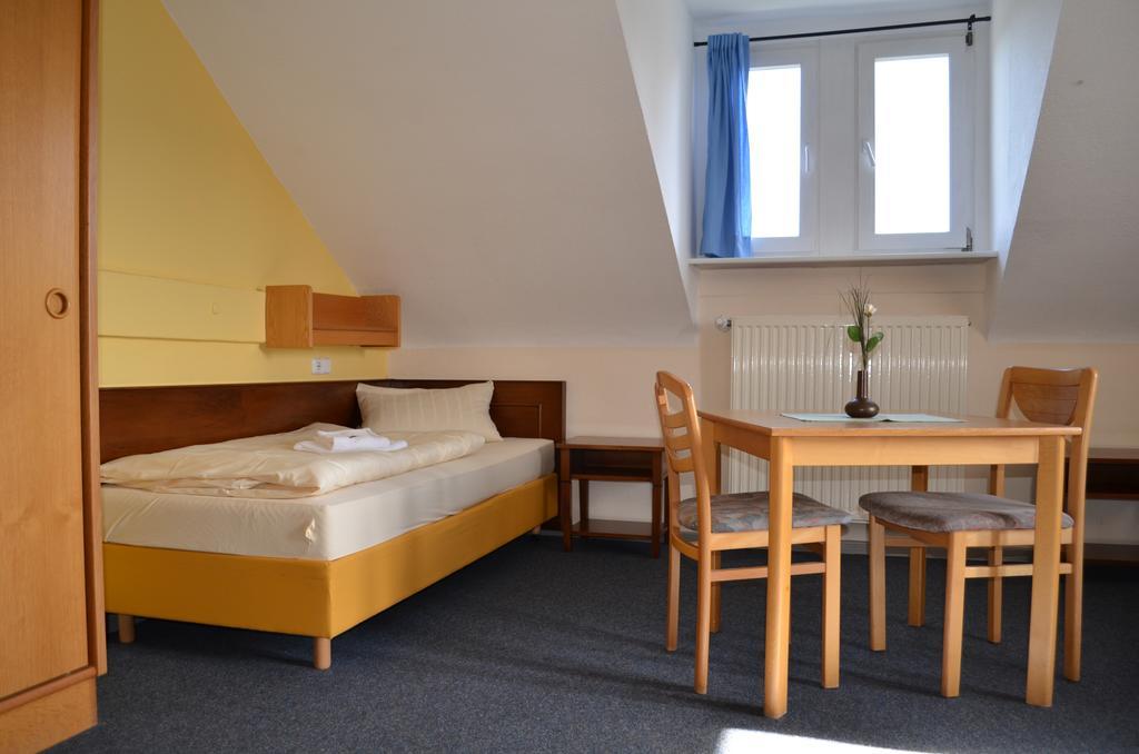 Stiftsberg - Bildungs- Und Freizeitzentrum Kyllburg ภายนอก รูปภาพ