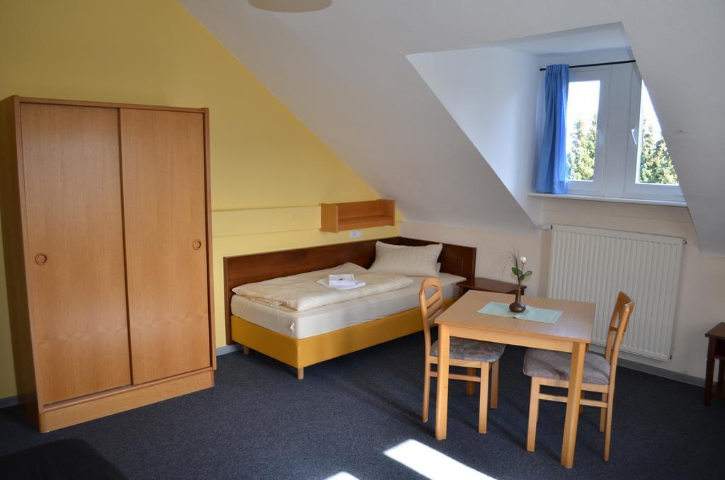Stiftsberg - Bildungs- Und Freizeitzentrum Kyllburg ภายนอก รูปภาพ